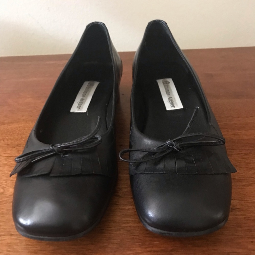 Etienne Aigner Flats